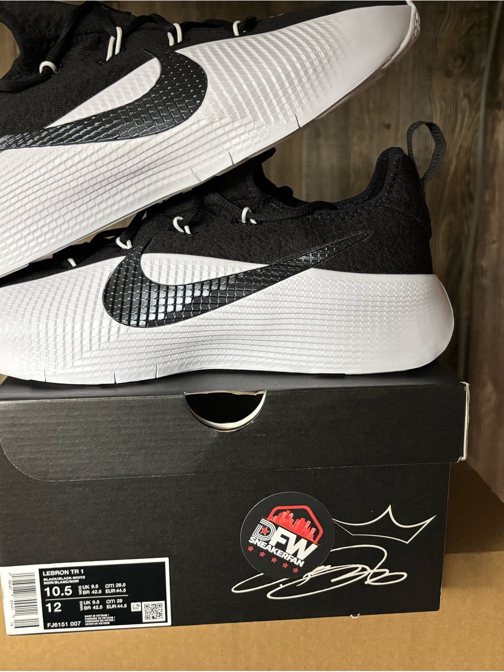 Nike Black and White Kids Sneaker with Textured Swoosh